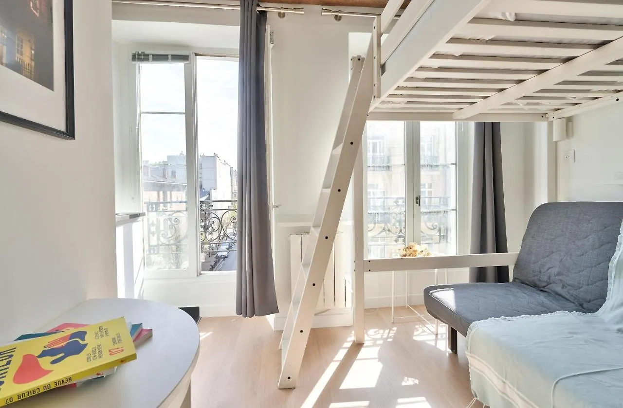 New Mezzanine Studio In The Heart Of Παρίσι 0*,